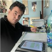 Insegnante di materie umanistiche (italiano storia geografia)